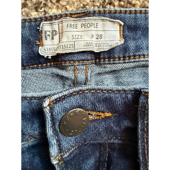 Free People Dark High Waisted Flare Leg Jeans 28” - Picture 4 of 9